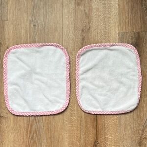 Pottery Barn Kids (2) Pink and White Gingham Trim Washcloth Set 9 in x 9 in
